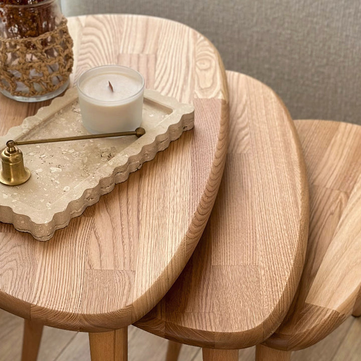 ahsap zigon sehpa uclu set dogal masif kestane agaci ercol style modern tasarimli zigon sehpa ev dekoru icin ideal vornom