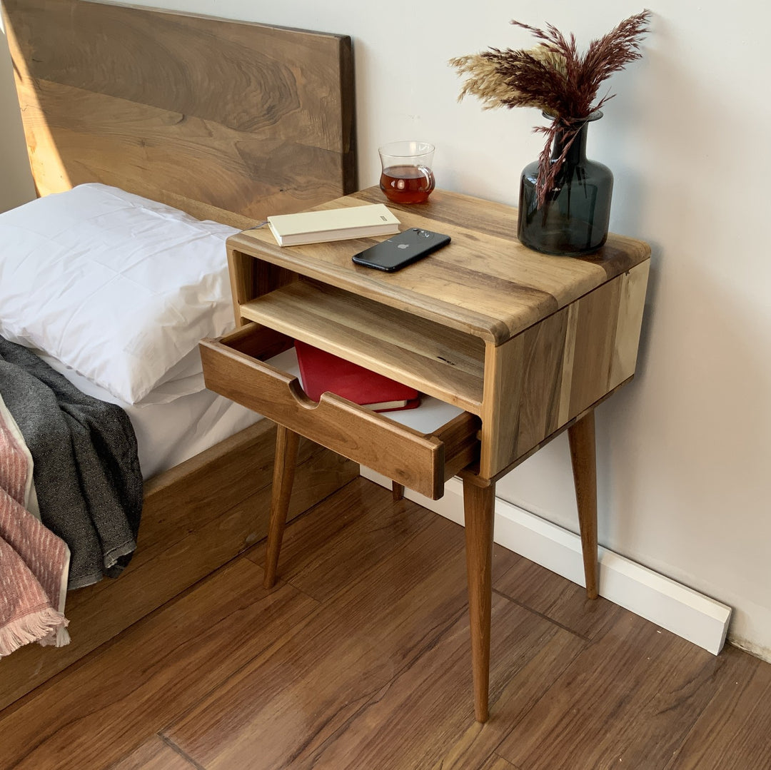 ahsap komodin ceviz yuzyil ortasi modern dokulu vornom