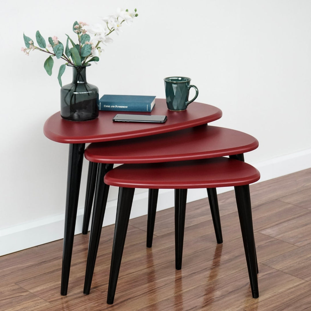 bordo renkli 3lu zigon sehpa takimi elegan tasarim modern evler icin ideal secim vornom