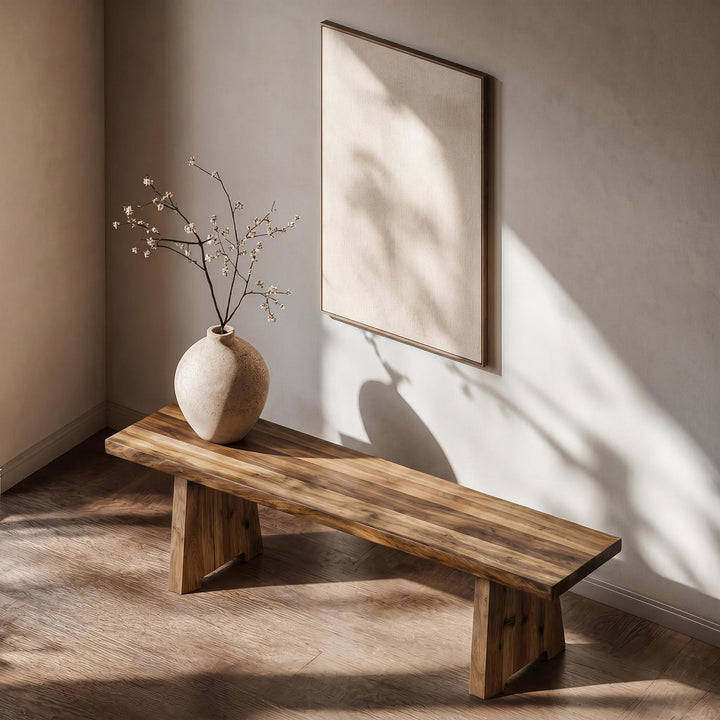 Minimalist ve ham ahşap estetiğini bir arada sunan, antre veya salonlar için ideal ceviz ağacından ahşap bench.
