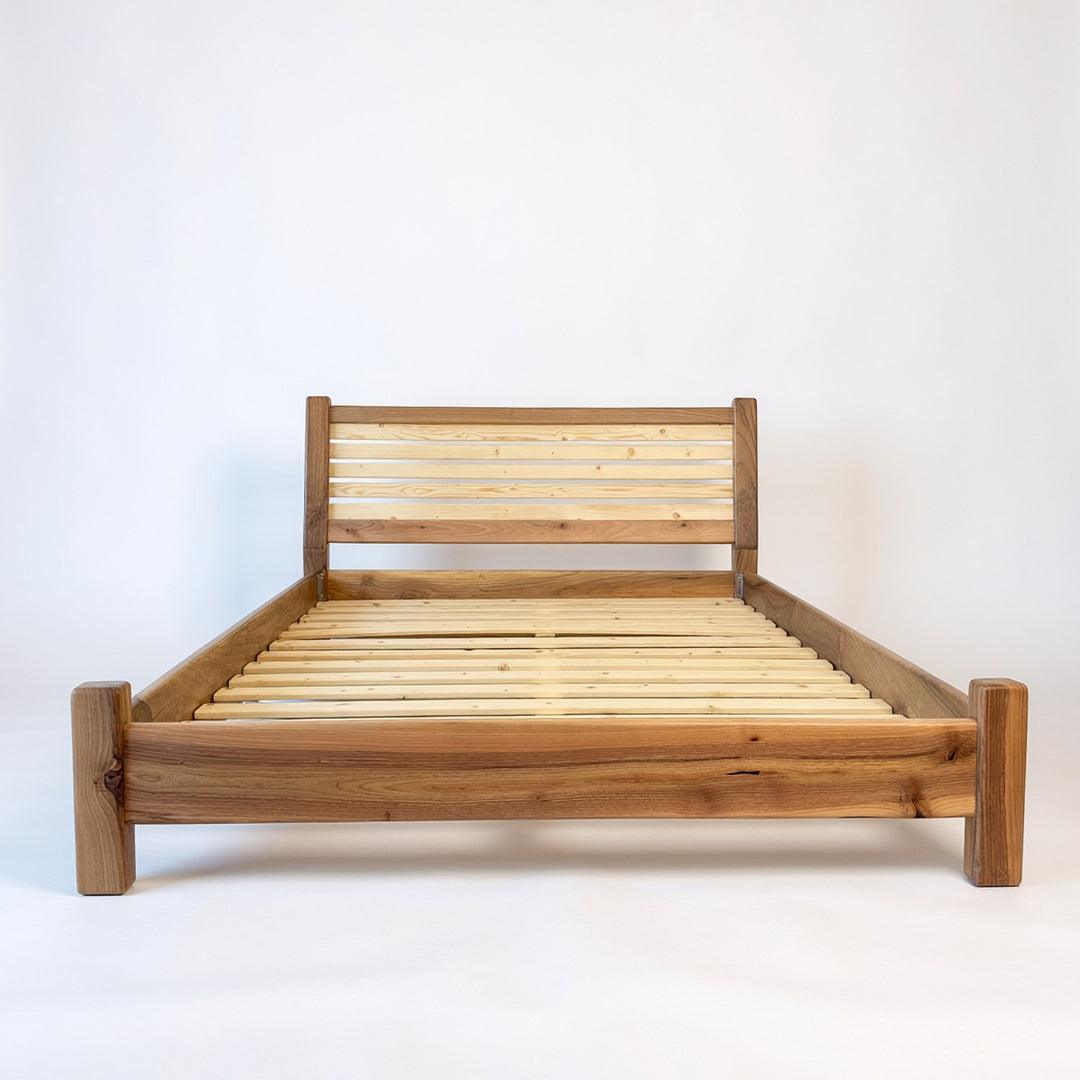 Doğal  Masif Ceviz Ahşap Yatak – Minimalist Karyola