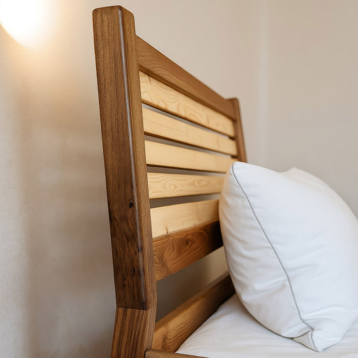 Doğal  Masif Ceviz Ahşap Yatak – Minimalist Karyola