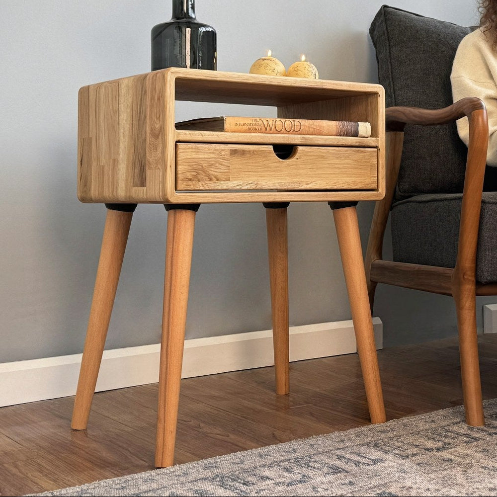 konik ayakli mese cekmeceli ve rafli tasarim