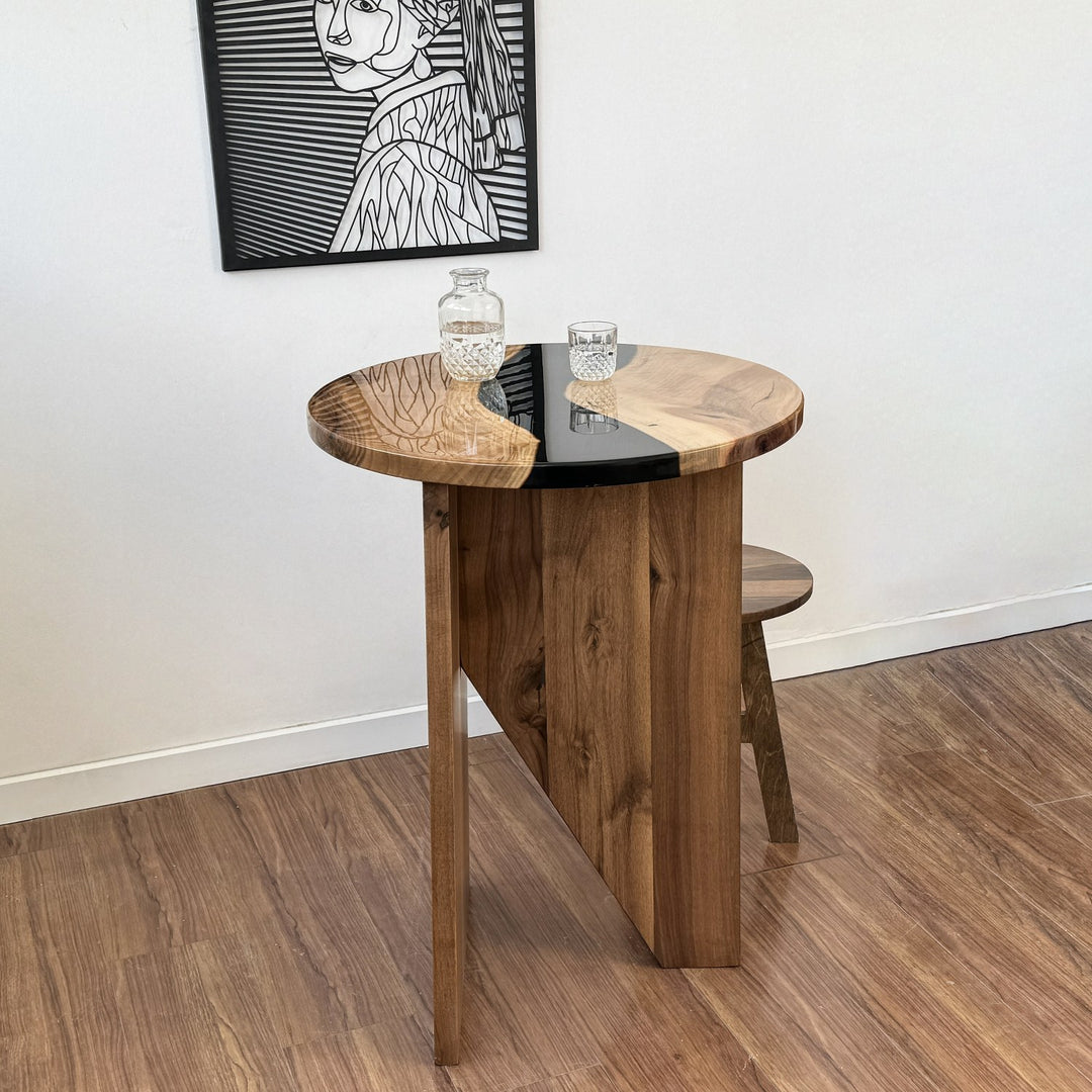 yuvarlak ceviz bar masasi epoksi yuzeyli yuksek mutfak masasi vornom